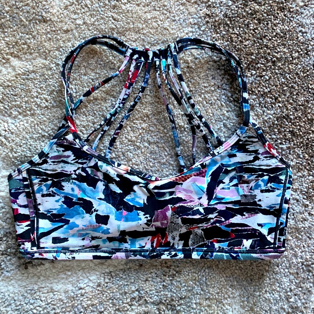 Lululemon Lighten Up Bra